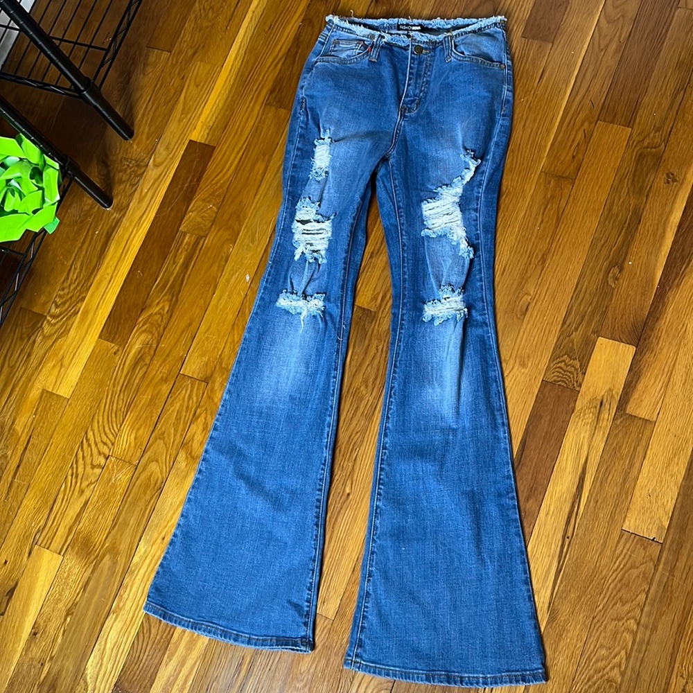 Fashion Nova Raw Hem Flare Jeans Size Small